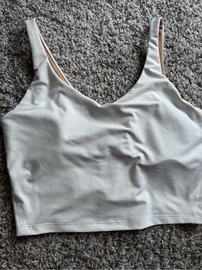 PADDED WORKOUT TOP